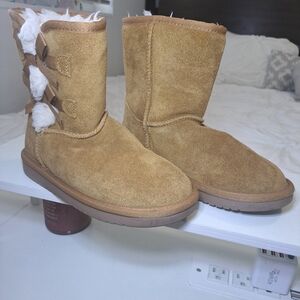 Koolaburra Tan Suede Winter Boots